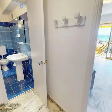 Διαμέρισμα 45sm - Climatise Face Avec Terrasse Μεντόν