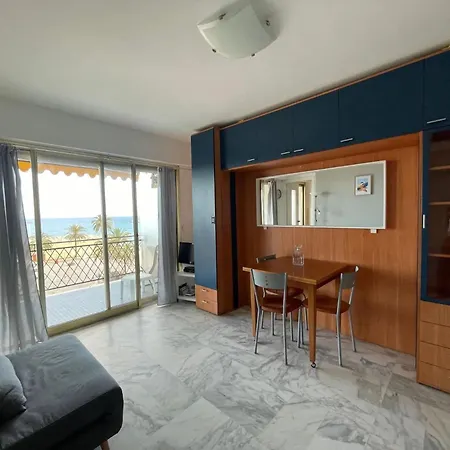 Διαμέρισμα 45sm - Climatise Face Avec Terrasse